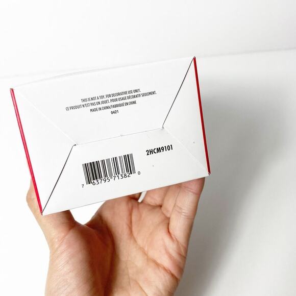 Hallmark Pokemon Pikachu Christmas Tree Ornament Decor Brand New in Box - Picture 3 of 3